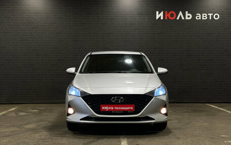 Hyundai Solaris II рестайлинг, 2021 год, 1 300 000 рублей, 2 фотография