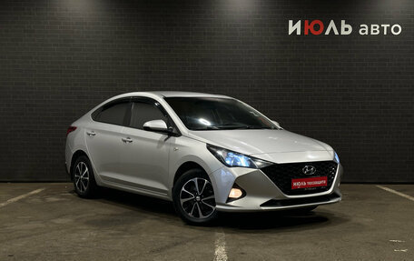 Hyundai Solaris II рестайлинг, 2021 год, 1 300 000 рублей, 3 фотография