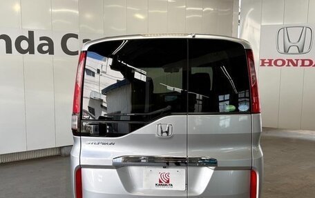 Honda Stepwgn IV, 2015 год, 1 350 000 рублей, 3 фотография
