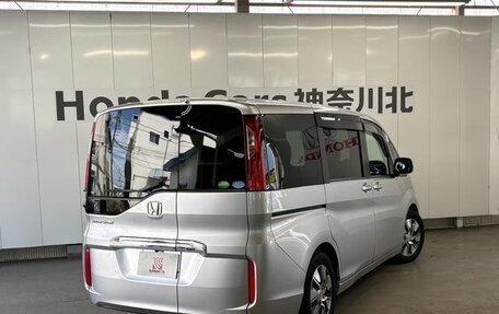 Honda Stepwgn IV, 2015 год, 1 350 000 рублей, 2 фотография
