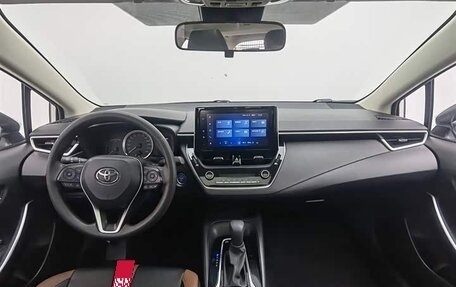 Toyota Corolla, 2021 год, 1 670 000 рублей, 2 фотография