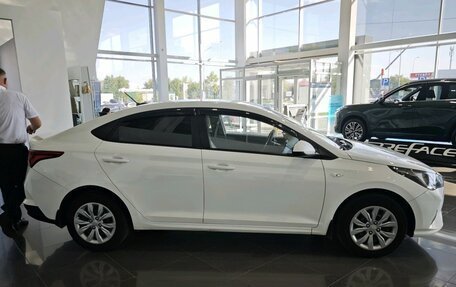 Hyundai Solaris II рестайлинг, 2021 год, 1 399 000 рублей, 3 фотография