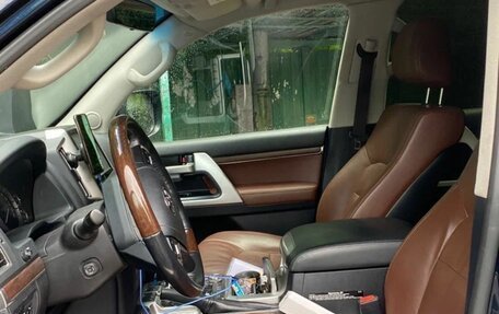 Toyota Land Cruiser 200, 2016 год, 5 600 000 рублей, 1 фотография