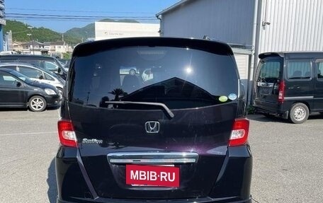 Honda Freed I, 2013 год, 850 000 рублей, 4 фотография