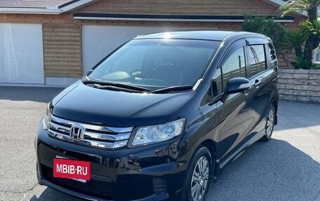 Honda Freed I, 2013 год, 850 000 рублей, 3 фотография