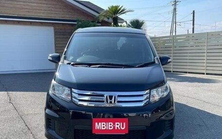Honda Freed I, 2013 год, 850 000 рублей, 2 фотография