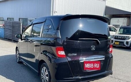 Honda Freed I, 2013 год, 850 000 рублей, 5 фотография