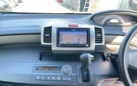 Honda Freed I, 2013 год, 850 000 рублей, 15 фотография