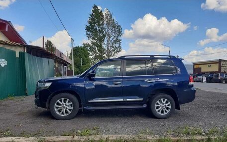 Toyota Land Cruiser 200, 2016 год, 5 600 000 рублей, 3 фотография