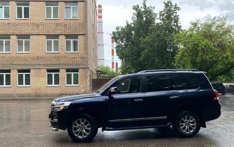 Toyota Land Cruiser 200, 2016 год, 5 600 000 рублей, 2 фотография