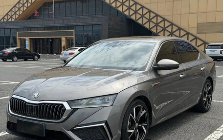 Skoda Octavia IV, 2022 год, 1 806 020 рублей, 2 фотография