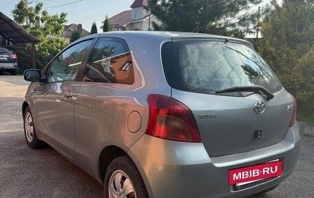 Toyota Yaris III рестайлинг, 2008 год, 600 000 рублей, 2 фотография