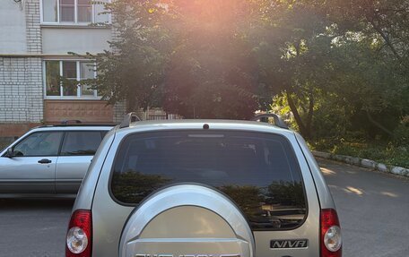 Chevrolet Niva I рестайлинг, 2015 год, 670 000 рублей, 4 фотография