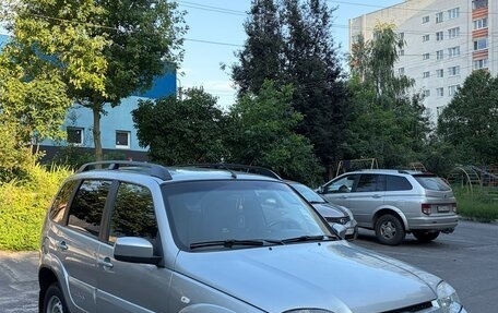 Chevrolet Niva I рестайлинг, 2015 год, 670 000 рублей, 6 фотография