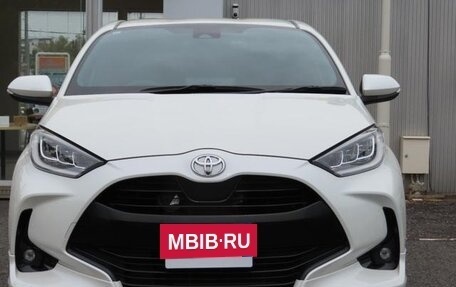Toyota Yaris, 2023 год, 1 150 400 рублей, 2 фотография