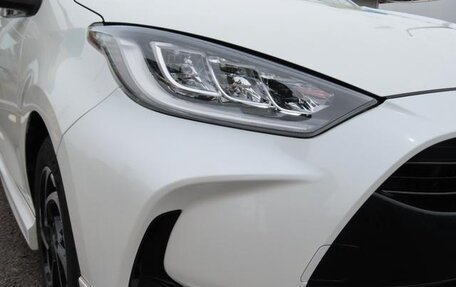 Toyota Yaris, 2023 год, 1 150 400 рублей, 38 фотография