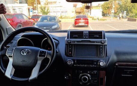 Toyota Land Cruiser Prado 150 рестайлинг 2, 2013 год, 3 150 000 рублей, 15 фотография