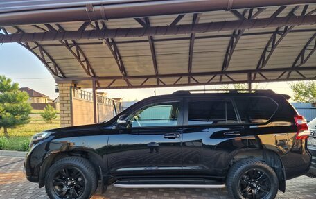Toyota Land Cruiser Prado 150 рестайлинг 2, 2013 год, 3 150 000 рублей, 24 фотография