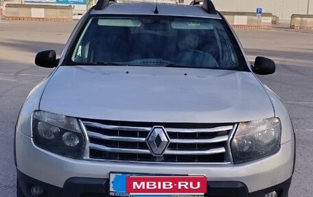 Renault Duster I рестайлинг, 2013 год, 900 000 рублей, 2 фотография