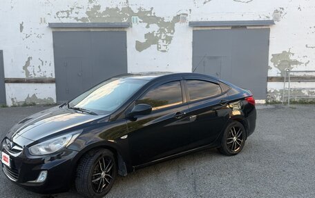 Hyundai Solaris II рестайлинг, 2011 год, 750 000 рублей, 4 фотография