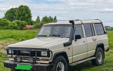 Nissan Patrol, 1987 год, 490 000 рублей, 4 фотография