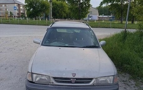Nissan Wingroad I, 1998 год, 60 000 рублей, 3 фотография