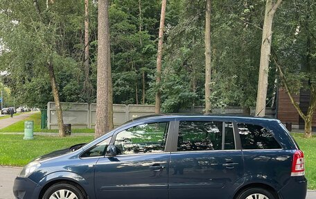 Opel Zafira B, 2010 год, 770 000 рублей, 2 фотография