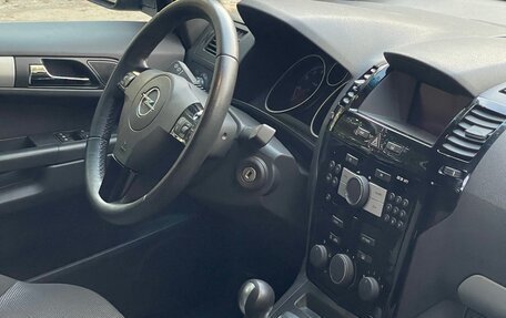 Opel Zafira B, 2010 год, 770 000 рублей, 22 фотография