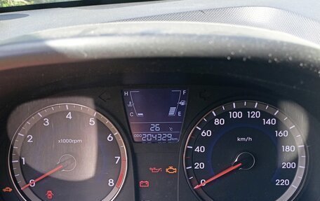 Hyundai Solaris II рестайлинг, 2012 год, 600 000 рублей, 12 фотография