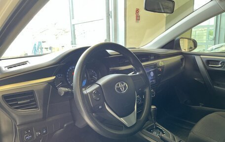 Toyota Corolla, 2013 год, 1 370 000 рублей, 7 фотография