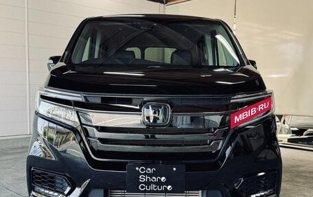 Honda Stepwgn IV, 2019 год, 1 636 069 рублей, 2 фотография
