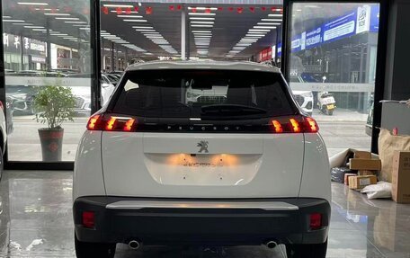 Peugeot 2008 II, 2022 год, 1 520 678 рублей, 5 фотография