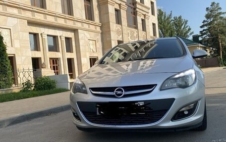 Opel Astra J, 2014 год, 850 000 рублей, 3 фотография
