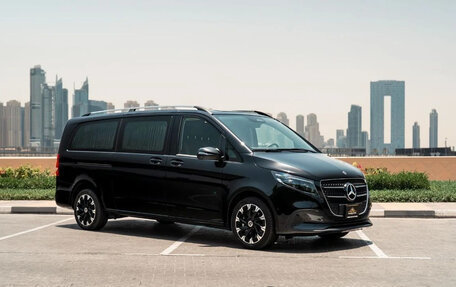 Mercedes-Benz V-Класс, 2026 год, 12 720 000 рублей, 3 фотография