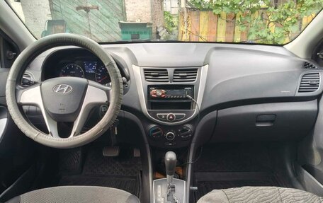 Hyundai Solaris II рестайлинг, 2013 год, 950 000 рублей, 5 фотография