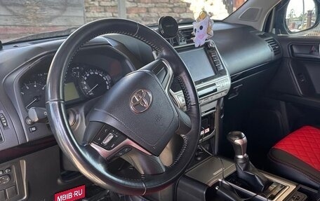 Toyota Land Cruiser Prado 150 рестайлинг 2, 2018 год, 3 300 000 рублей, 4 фотография