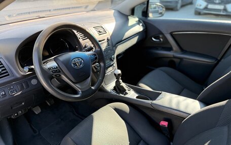 Toyota Avensis III рестайлинг, 2009 год, 750 000 рублей, 11 фотография
