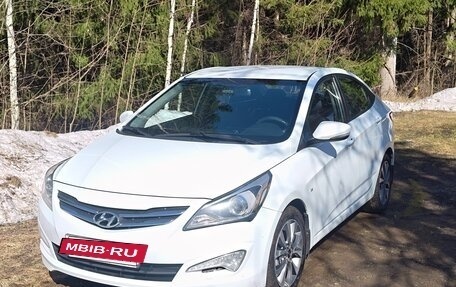 Hyundai Solaris II рестайлинг, 2015 год, 939 000 рублей, 3 фотография