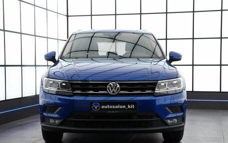 Volkswagen Tiguan II, 2018 год, 2 790 000 рублей, 2 фотография