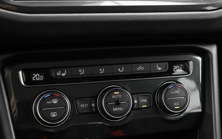Volkswagen Tiguan II, 2018 год, 2 790 000 рублей, 17 фотография
