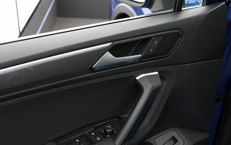 Volkswagen Tiguan II, 2018 год, 2 790 000 рублей, 19 фотография