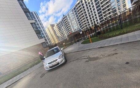 Hyundai Solaris II рестайлинг, 2011 год, 680 000 рублей, 13 фотография