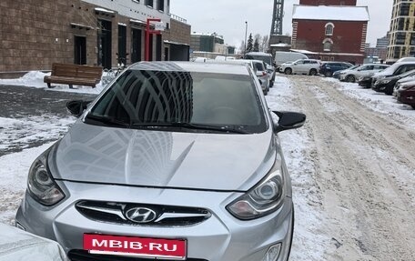 Hyundai Solaris II рестайлинг, 2011 год, 680 000 рублей, 4 фотография