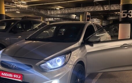 Hyundai Solaris II рестайлинг, 2011 год, 680 000 рублей, 20 фотография