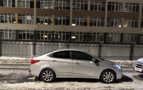 Hyundai Solaris II рестайлинг, 2011 год, 680 000 рублей, 27 фотография