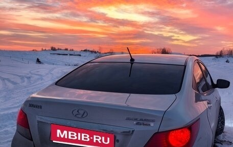 Hyundai Solaris II рестайлинг, 2011 год, 680 000 рублей, 30 фотография