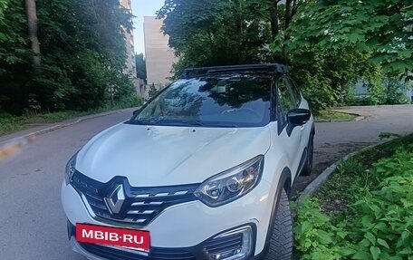 Renault Kaptur I рестайлинг, 2021 год, 1 450 000 рублей, 2 фотография