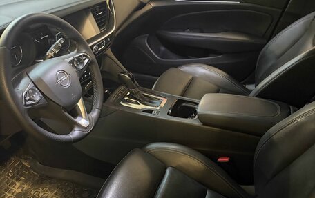 Opel Insignia II рестайлинг, 2020 год, 1 990 000 рублей, 3 фотография