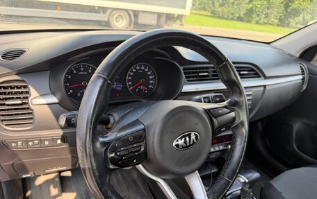 KIA Rio IV, 2018 год, 1 050 000 рублей, 6 фотография