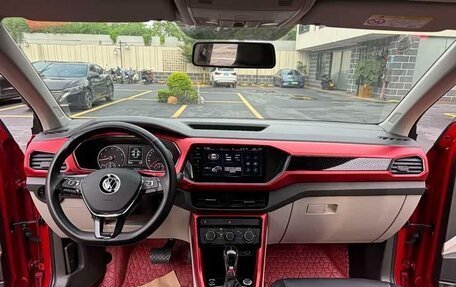 Volkswagen T-Cross I, 2022 год, 1 170 000 рублей, 12 фотография